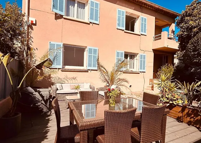 Grand 3 6 Personnes, Terrasse Privée A 300m De La Apartamento Sainte-Maxime