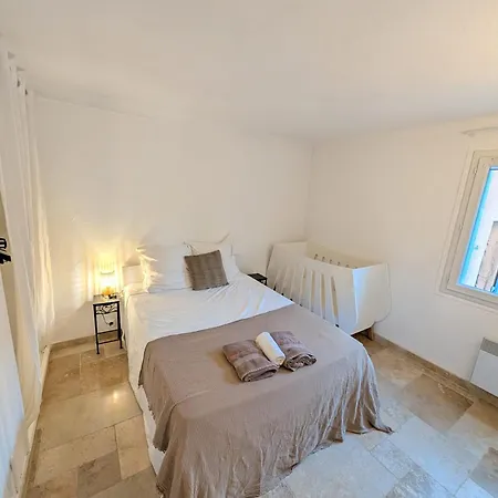 Apartment Grand 3 6 Personnes, Terrasse Privee A 300m De La Sainte-Maxime