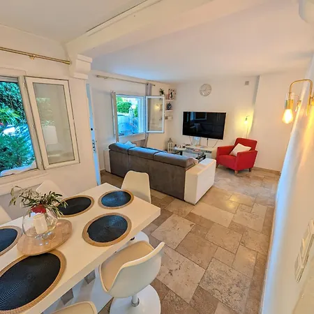 Grand 3 6 Personnes, Terrasse Privee A 300m De La Sainte-Maxime
